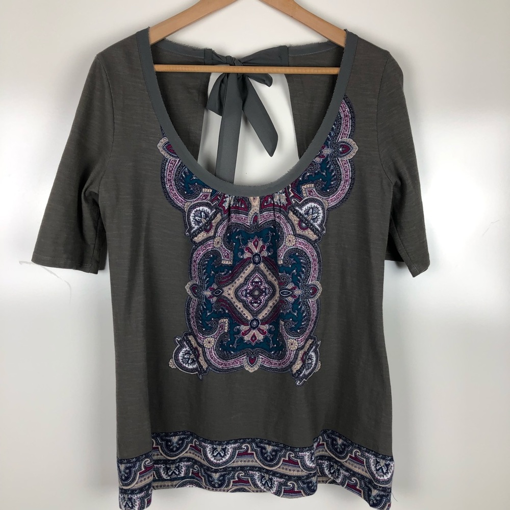 Akemi and Kin tie neck short sleeve top Size M